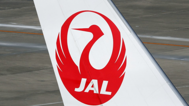 JAL executives to take 10% pay cut as coronavirus weighs on business