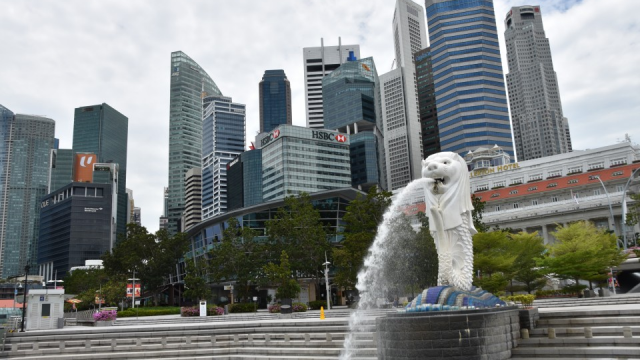 Singapore bans all social gatherings under coronavirus lockdown